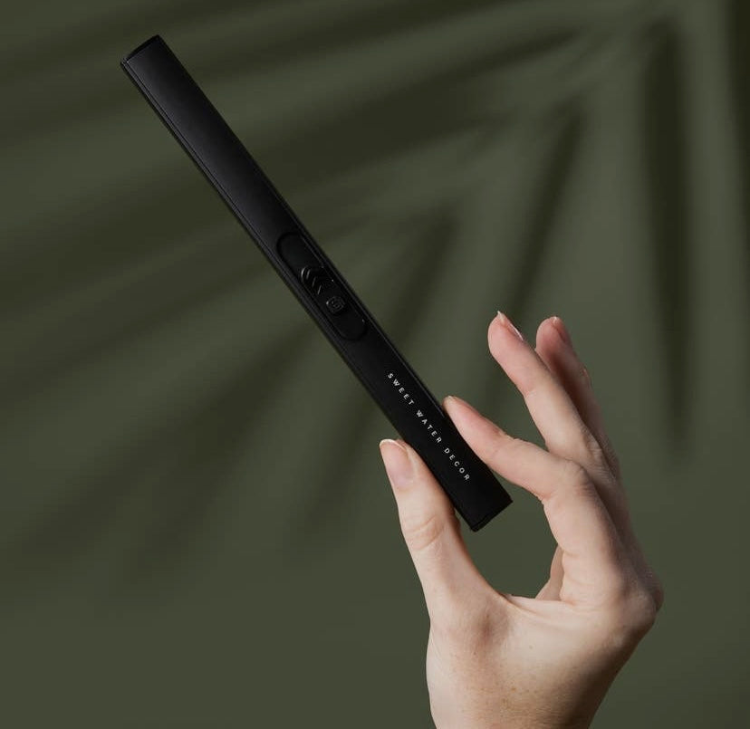 RECHARGEABLE LIGHTER